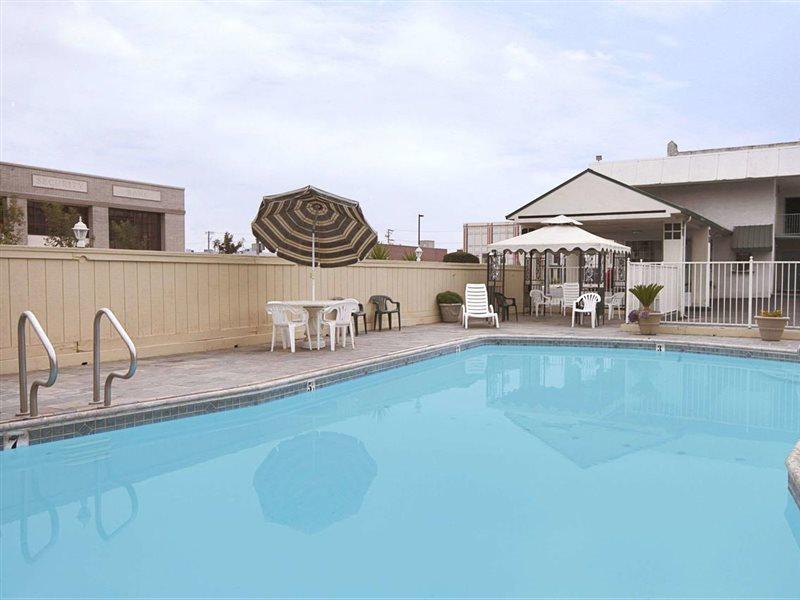 Surestay By Best Western Fresno Central Dış mekan fotoğraf