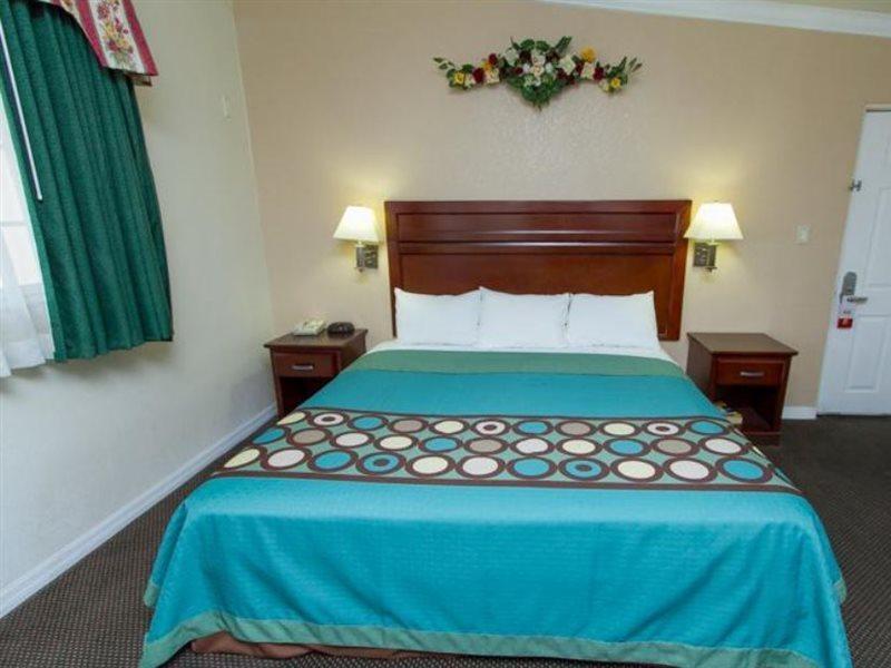 Surestay By Best Western Fresno Central Dış mekan fotoğraf