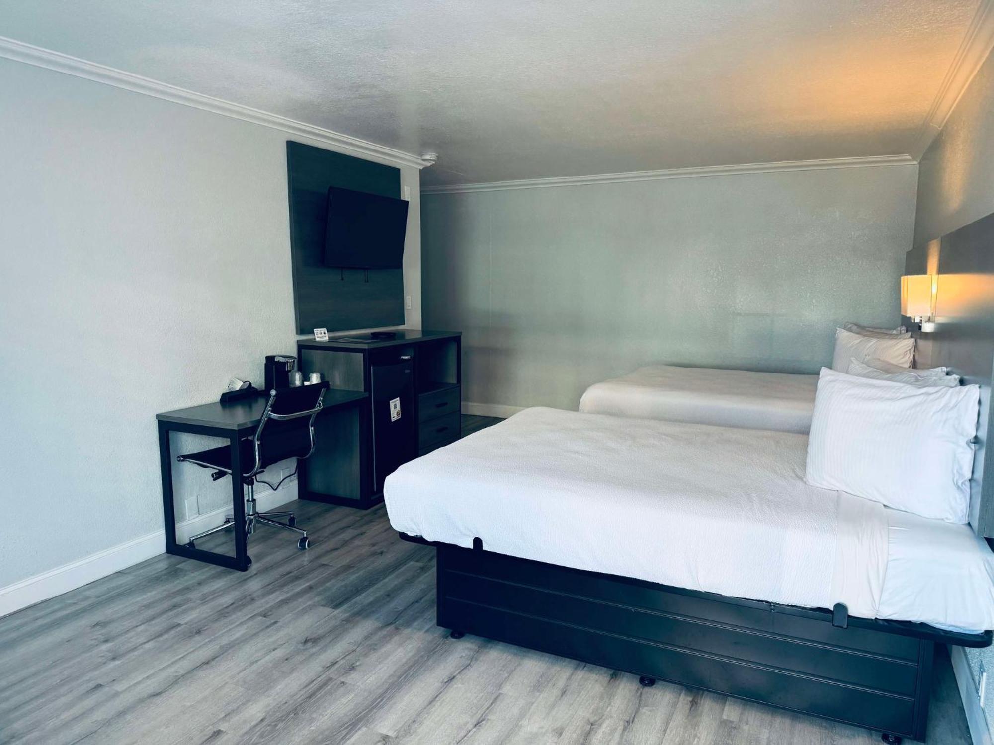 Surestay By Best Western Fresno Central Dış mekan fotoğraf
