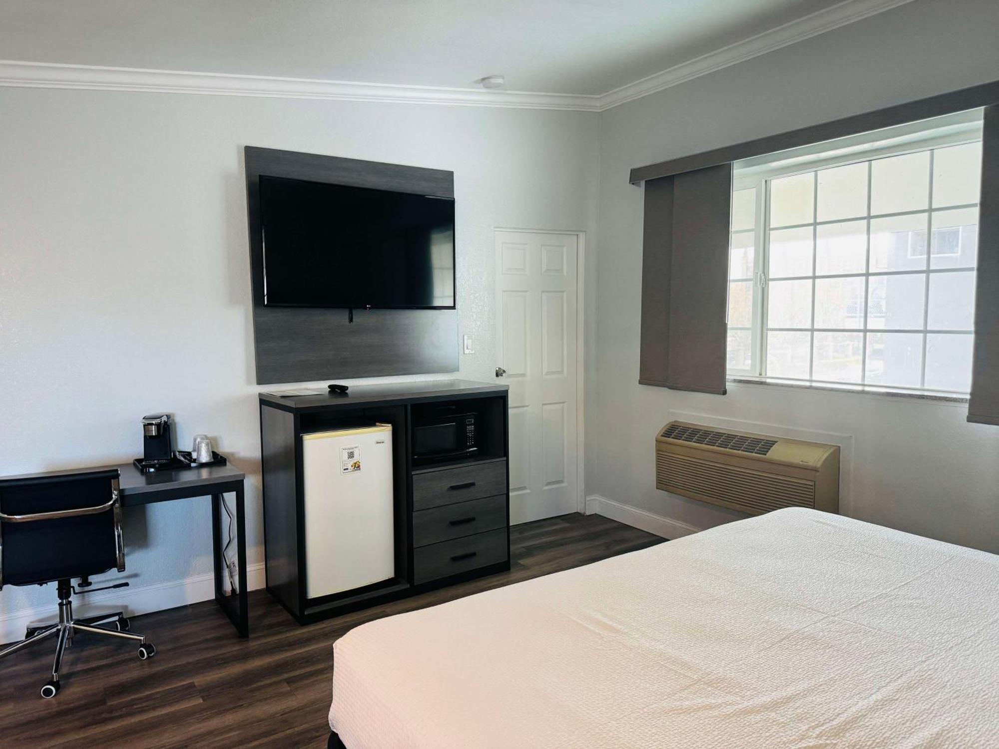 Surestay By Best Western Fresno Central Dış mekan fotoğraf
